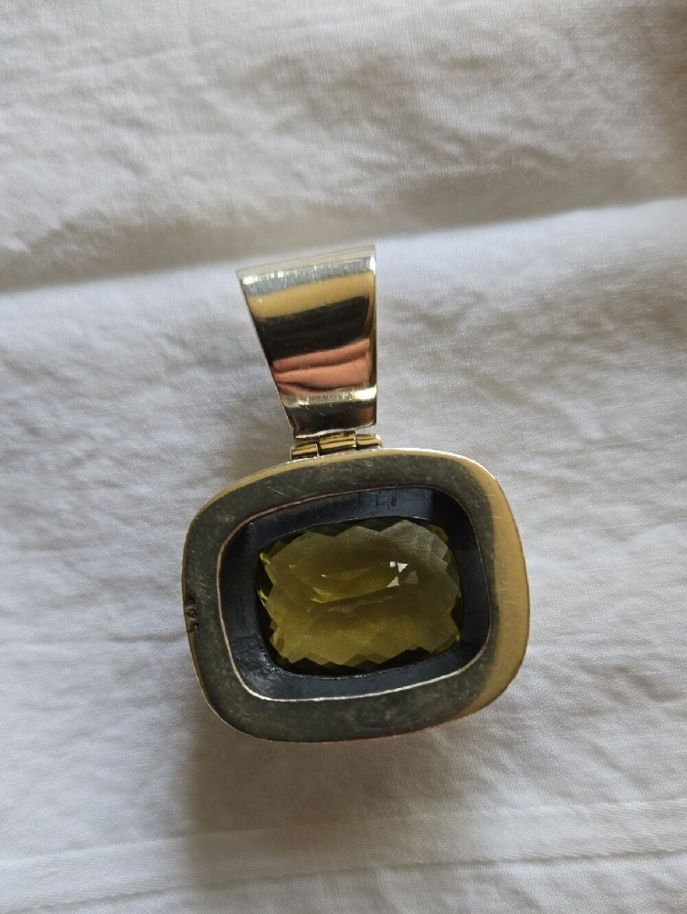 Sterling Silver Pendant with Yellow Faceted Gem - Picture 2 of 8